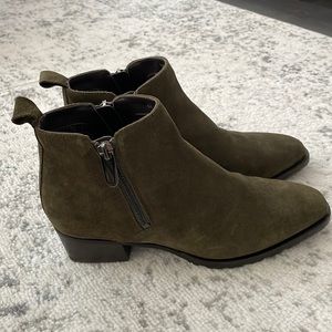 Aquatalia Booties NWT Size 8.5